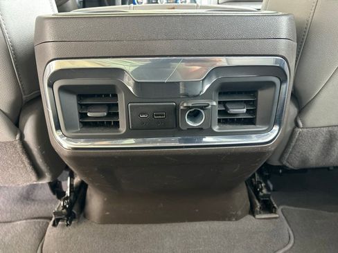 Used 2021 GMC Sierra 1500 SLT w/ SLT Premium Package AWD/4WD image 13