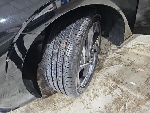 New 2026 Hyundai Elantra Limited image 31