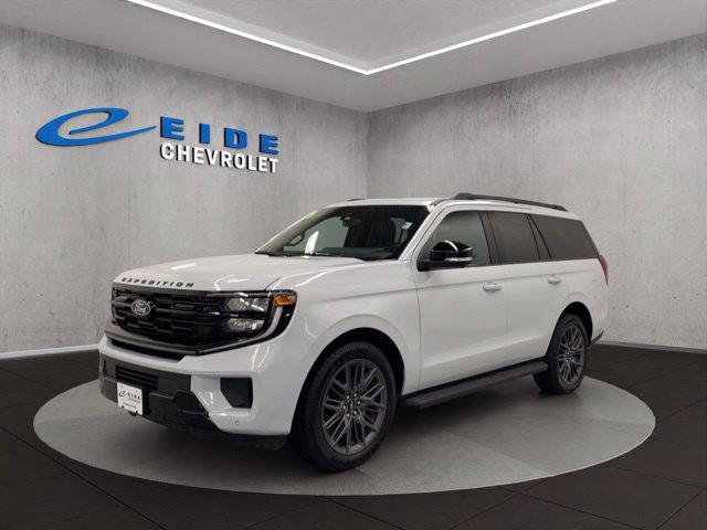 Used 2026 Ford Expedition Platinum w/ Stealth Appearance Package AWD/4WD image 11