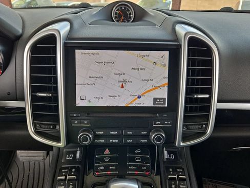 Used 2018 Porsche Cayenne Platinum Edition AWD/4WD image 8