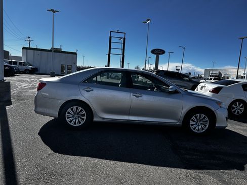 Used 2013 Toyota Camry L image 6