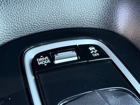 Used 2023 Toyota Corolla SE FWD image 30