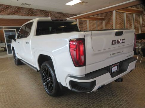 Used 2019 GMC Sierra 1500 Denali w/ Denali Ultimate Package AWD/4WD image 6