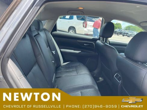 Used 2018 Nissan Altima 2.5 SL FWD image 9