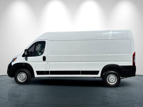 Used 2026 RAM ProMaster 2500 w/ Convenience Group FWD image 7