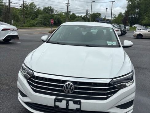 Used 2019 Volkswagen Jetta S w/ Driver Assistance Package FWD image 2
