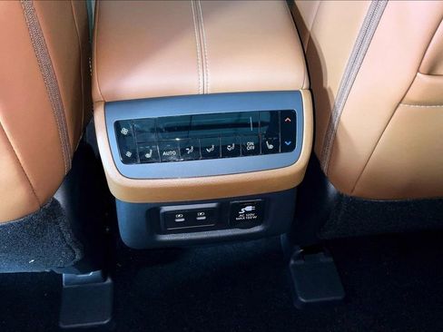 New 2026 Nissan Pathfinder Platinum w/ Cargo Package image 42