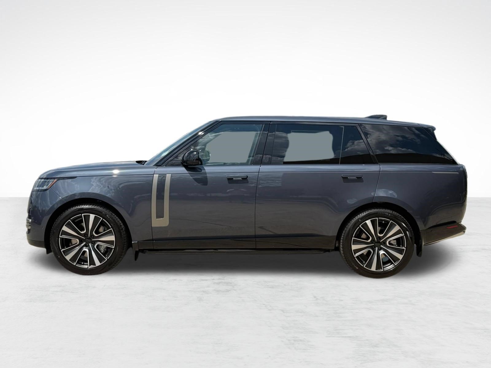New 2026 Land Rover Range Rover Long Wheelbase SE AWD/4WD image 2