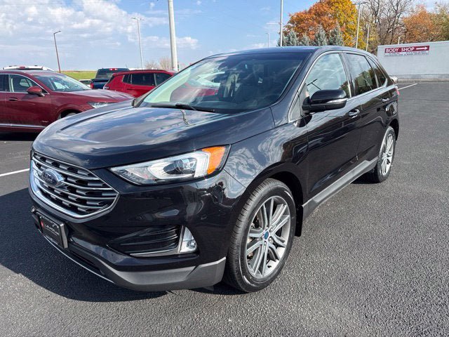 Used 2019 Ford Edge Titanium w/ Cold Weather Package AWD/4WD image 5