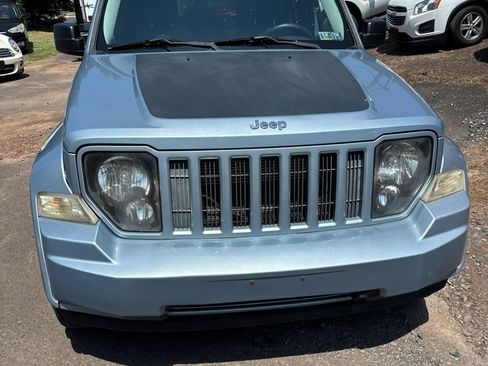 Used 2012 Jeep Liberty Arctic AWD/4WD image 4
