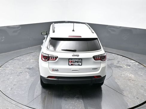 Used 2024 Jeep Compass Latitude image 46