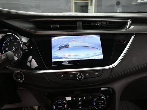 Used 2021 Buick Encore GX Essence w/ Experience Buick Package FWD image 33