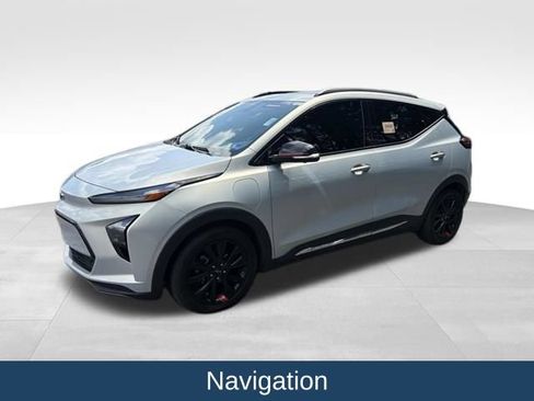 Used 2023 Chevrolet Bolt EUV Premier w/ Sun & Sound Package FWD image 4
