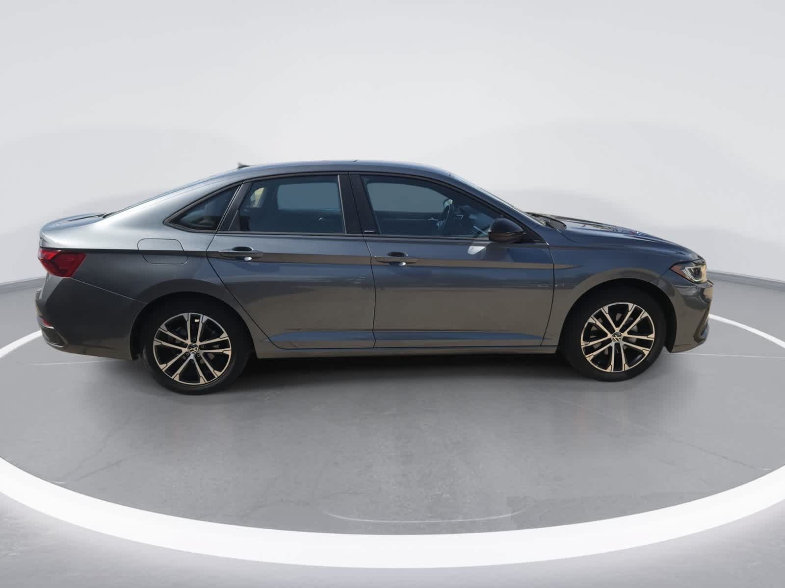 Used 2025 Volkswagen Jetta Sport FWD image 9
