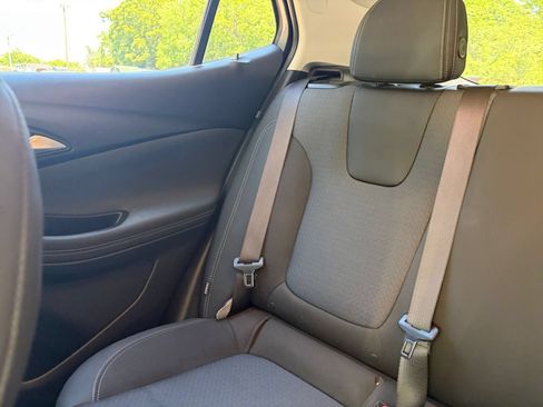 Used 2025 Buick Encore GX Preferred FWD image 38
