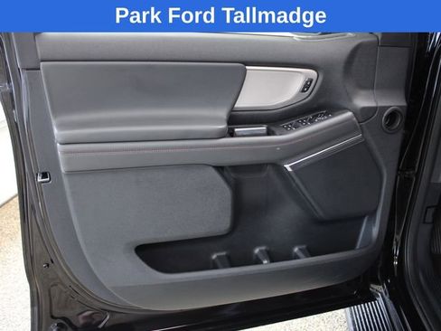 Used 2025 Ford Expedition Max Active AWD/4WD image 11
