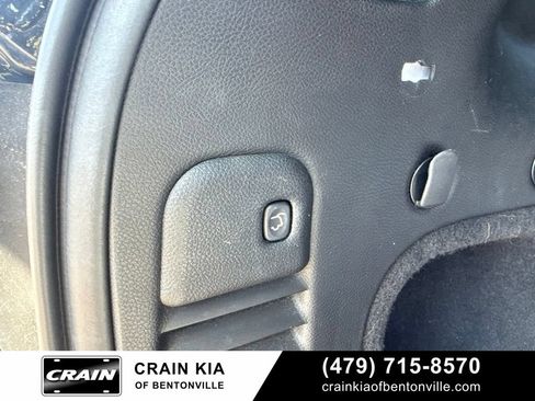Used 2018 Jeep Grand Cherokee Altitude AWD/4WD image 11