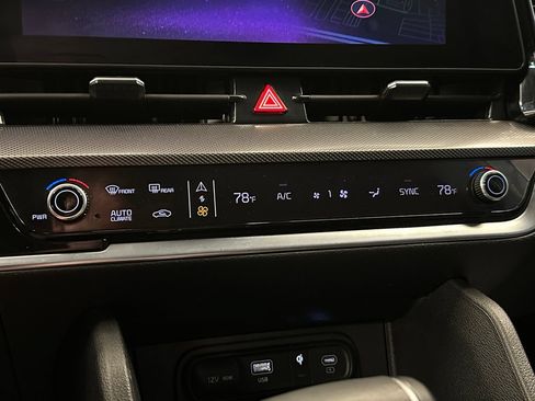 Used 2025 Kia Sportage SX FWD image 15