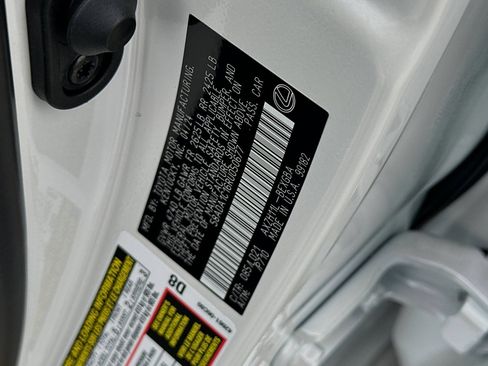 New 2024 Lexus ES 300h w/ Premium Package image 21