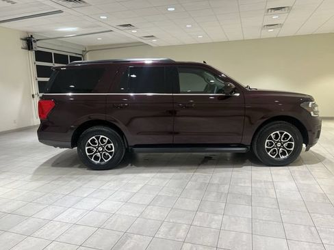 Used 2023 Ford Expedition XLT RWD image 6