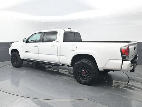Used 2023 Toyota Tacoma SR5 w/ Technology Package RWD image 3