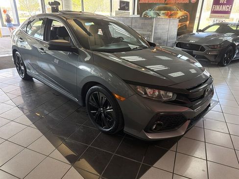 Used 2019 Honda Civic EX image 4