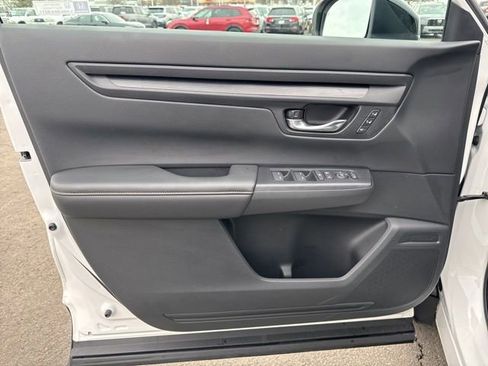 Certified 2025 Honda CR-V Sport-L image 31