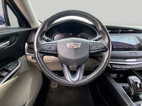 Used 2019 Cadillac XT4 Premium Luxury FWD image 6