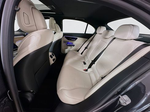 Used 2025 Mercedes-Benz C 300 Sedan image 27