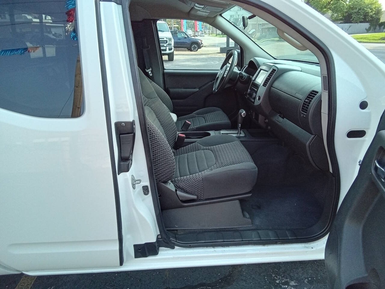 Used 2019 Nissan Frontier SV AWD/4WD image 4