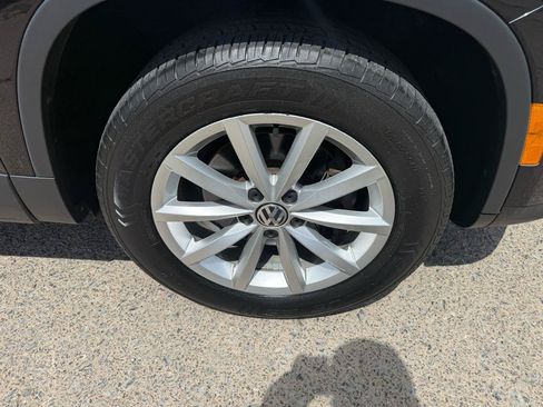Used 2017 Volkswagen Tiguan Wolfsburg Edition AWD/4WD image 9