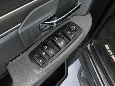 Used 2017 RAM 1500 Big Horn AWD/4WD image 23