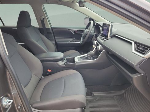 Certified 2023 Toyota RAV4 LE FWD image 28
