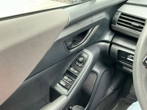 Used 2024 Subaru Crosstrek 2.0i Premium image 19