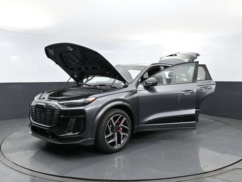 New 2027 Audi SQ6 e-tron Premium Plus AWD/4WD image 24