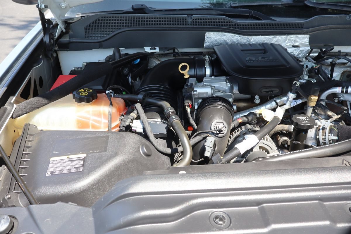 Used 2016 Chevrolet Silverado 2500 W/T AWD/4WD image 32