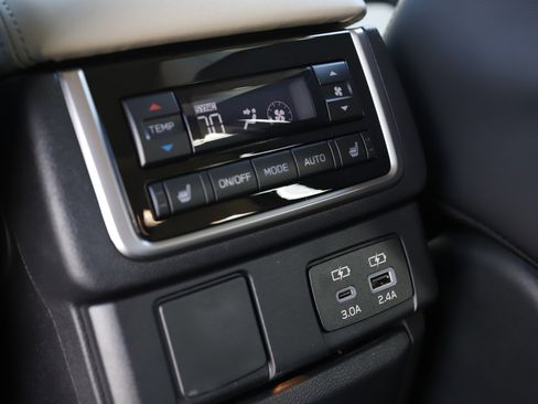 New 2025 Subaru Ascent Limited w/ Popular Package #2 image 17