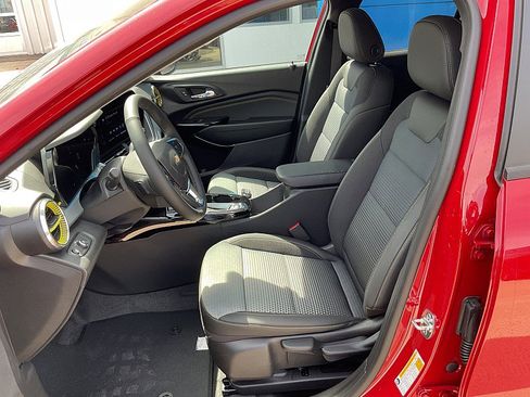 New 2026 Chevrolet Trax LT FWD image 13