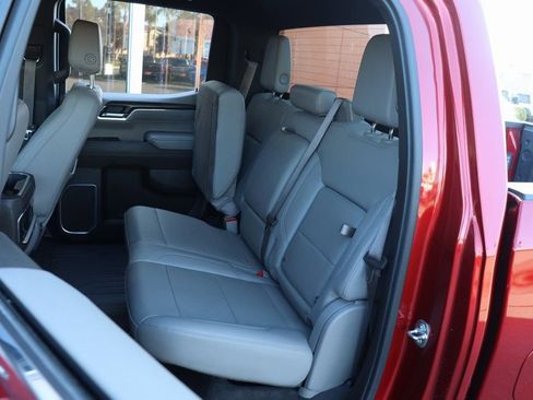 Used 2023 GMC Sierra 1500 SLT image 21