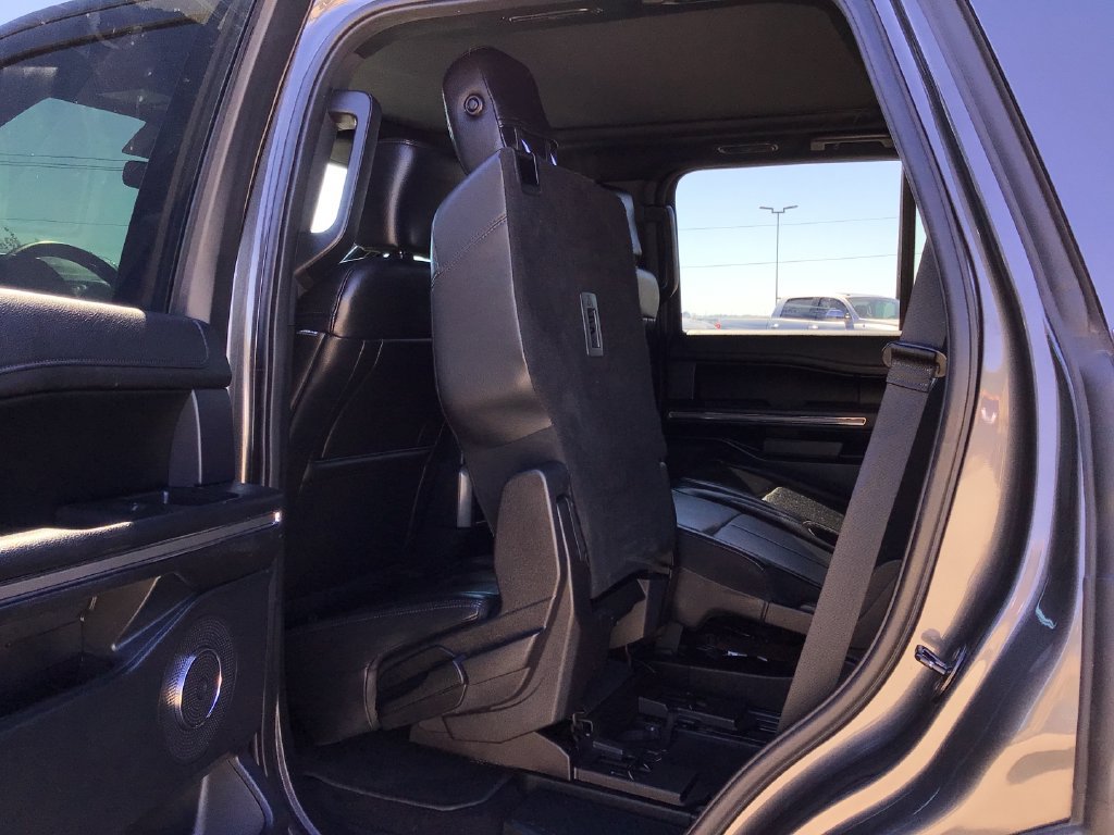 Used 2020 Ford Expedition XLT w/ Equipment Group 202A AWD/4WD image 35