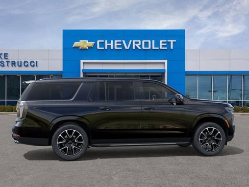 New 2026 Chevrolet Suburban RST image 5