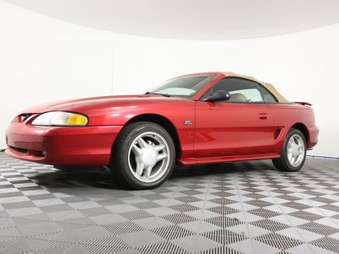 Used 1994 Ford Mustang GT image 2
