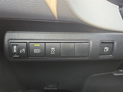Used 2023 Toyota Corolla SE image 29