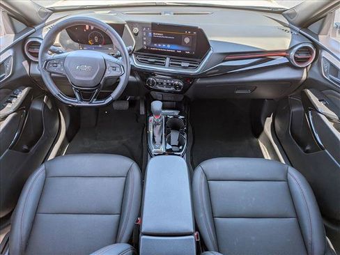 Used 2025 Chevrolet Trax RS w/ Driver Confidence Package image 17