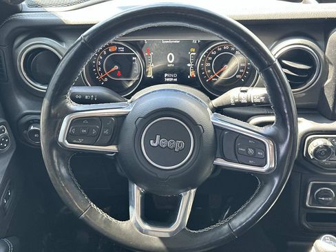 Used 2022 Jeep Wrangler Unlimited Sahara w/ Cold Weather Group AWD/4WD image 20