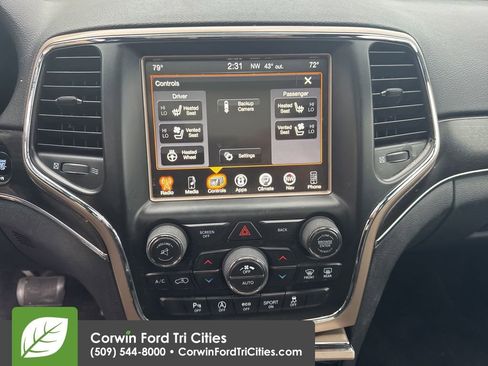 Used 2017 Jeep Grand Cherokee Limited w/ Luxury Group II image 3