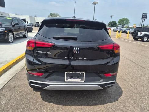 Used 2024 Buick Encore GX Preferred w/ Comfort Package FWD image 9