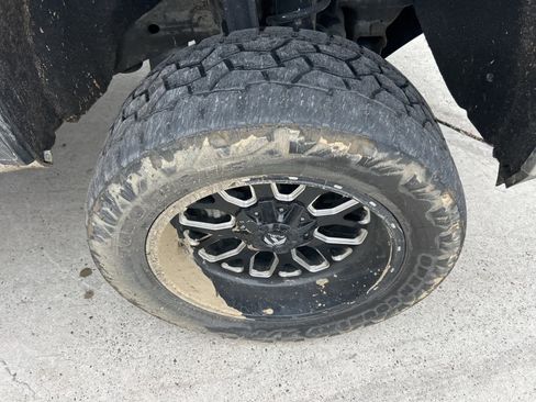 Used 2019 GMC Sierra 1500 SLE w/ SLE Value Package image 5