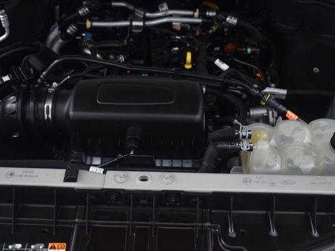 Used 2022 Ford Explorer XLT w/ Equipment Group 202A image 16