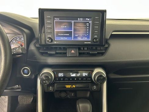 Used 2021 Toyota RAV4 XLE AWD/4WD image 22
